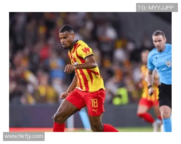 法甲球队马赛宣布签下意大利中场新星，引发球迷激烈讨论