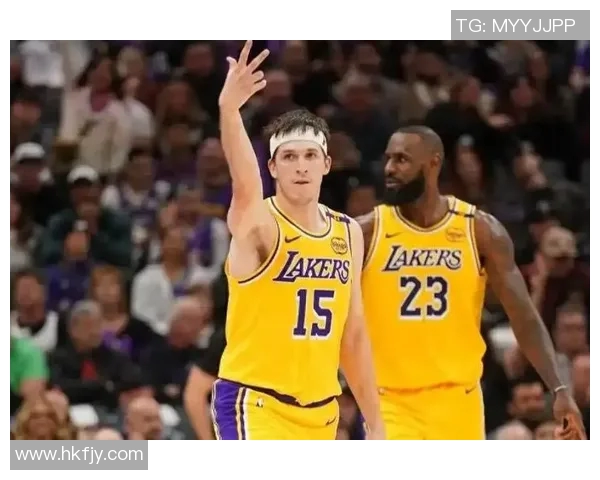 马刺队球员交易传闻不绝,重组新赛季阵容的挑战与机遇 马刺队球员交易传闻不绝,重组新赛季阵容的挑战与机遇